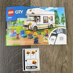 LEGO City Holiday Camper Van 60283